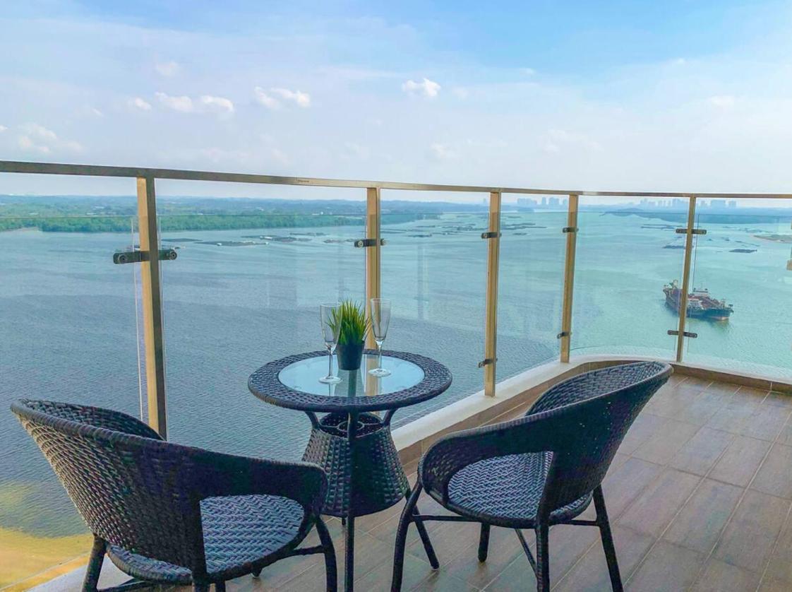 Country Garden Danga Bay @ Uha Aparthotel Τζόχορ Μπάχρου Εξωτερικό φωτογραφία